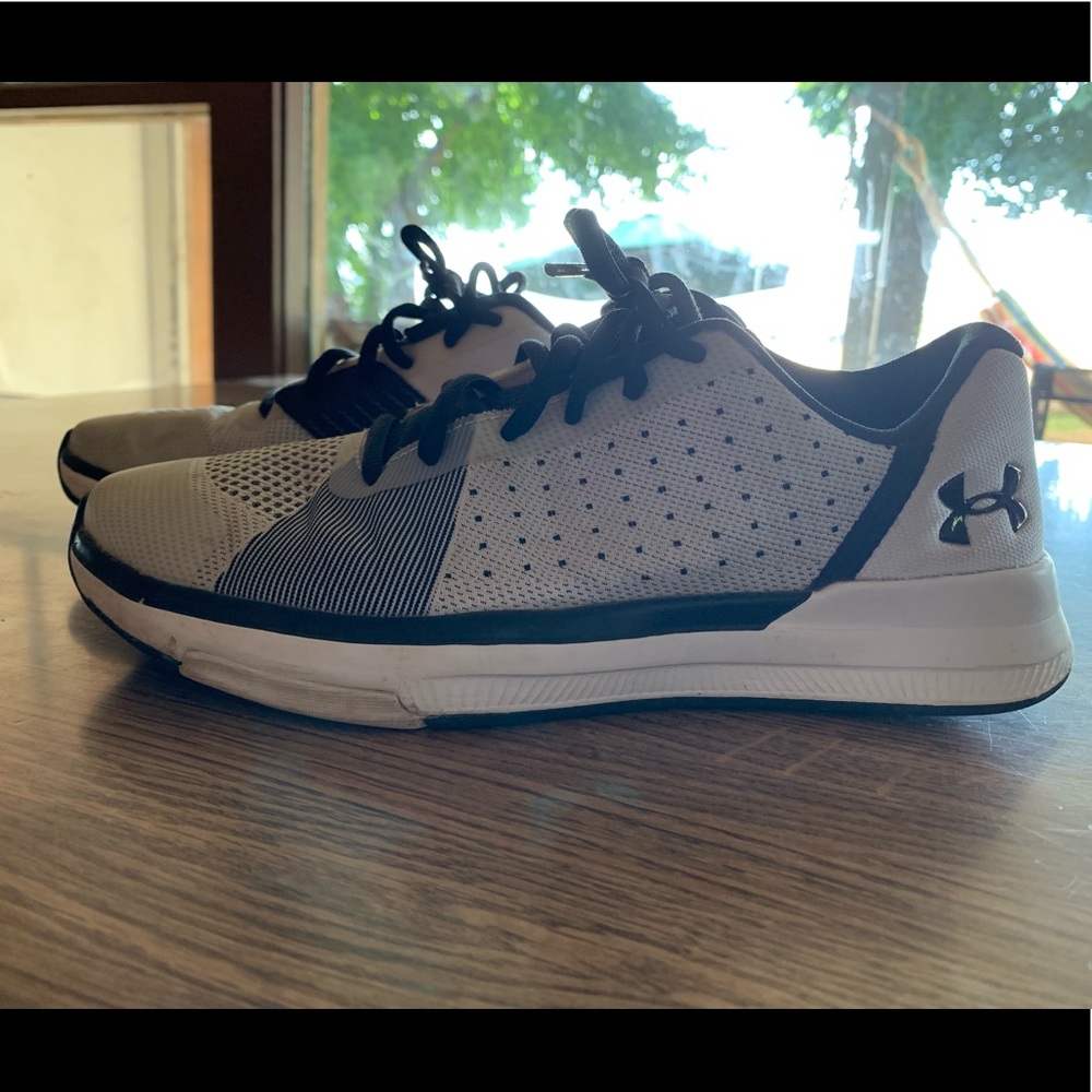 Under armor showstopper cross trainer shoes